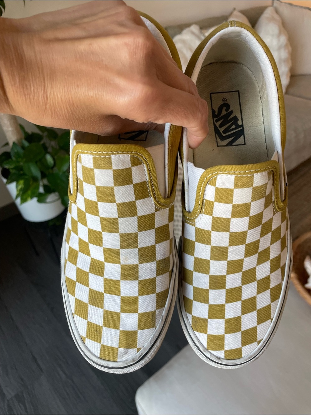 Vans Classic Slip-On Checkerboard in Mustard/White - Picture 3 of 6